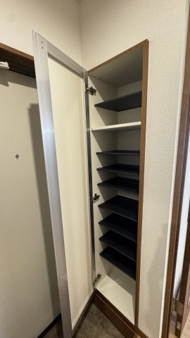 フォルトゥーナ姪浜ノースの玄関