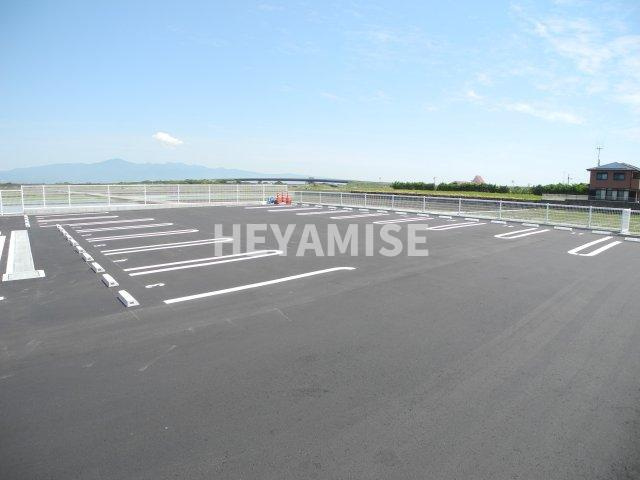 愛のスカイハウスⅡの駐車場