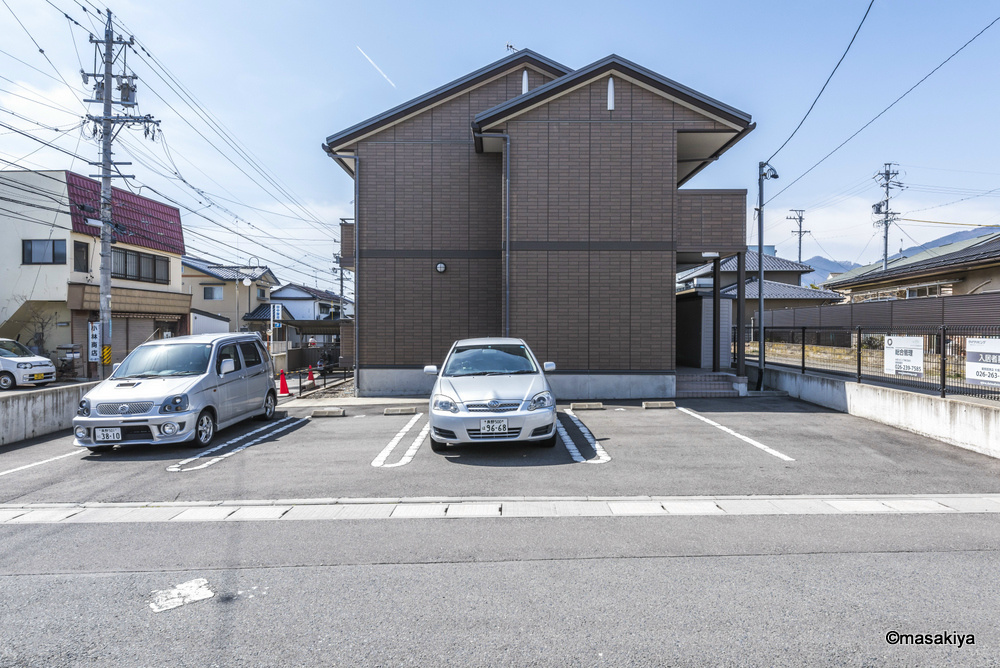 ブルーム吉田の駐車場|駐車場