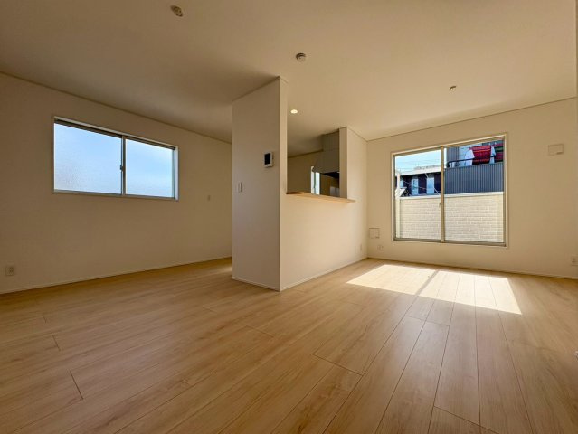「2階LDKのガレージハウス」高知市城見町第1　1号棟新築一戸建ての居間・リビング