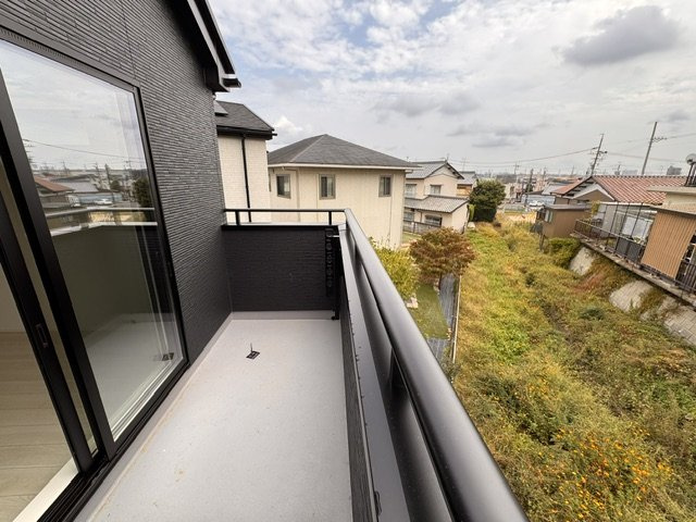 尾張旭市新居町今池下２棟【仲介手数料無料　旭丘小　旭中】のバルコニー|本日ご案内可能です！