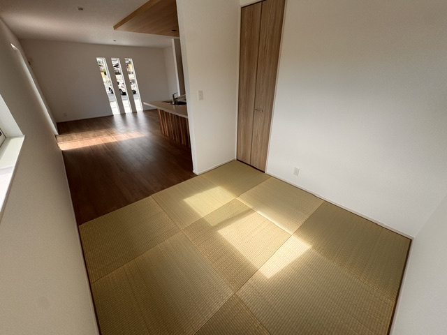FIRST　TOWN　尾張旭市第2井田町全2棟【仲介手数料無料　三郷小尾張旭東中】の和室|今すぐのご案内可能です！→  0120-336-922　までお気軽にお問い合わせください。