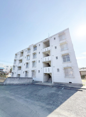 大坪ハイツの駐車場