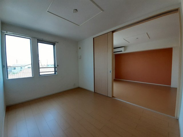 【内装】 | ヴァンベール | 明るい色調の室内です