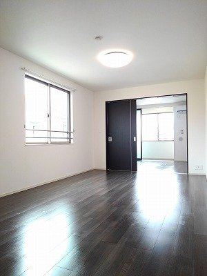 【居間・リビング】 | クロワール | おしゃれな居間です