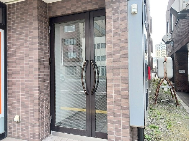 パルテール４．３のエントランス|毎日通るエントランスはこのようになっています