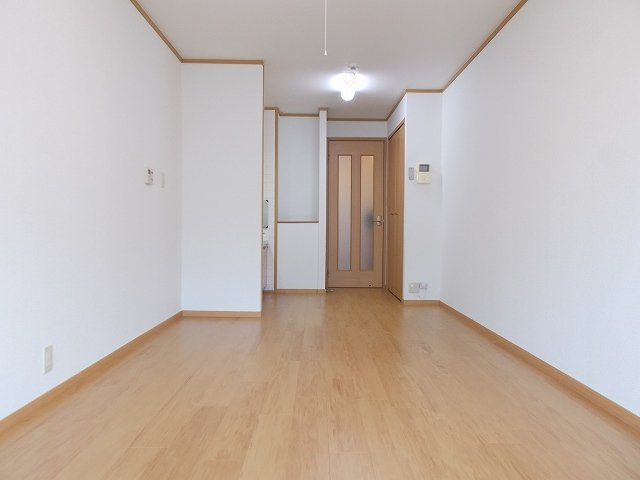 フローラの内装|明るい室内です