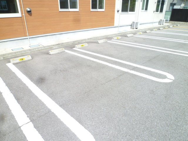 フォレストウェルⅠの駐車場|駐車場があります