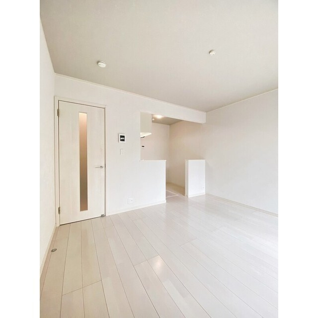 Ｌａ　Ｓｕａ　Ｃａｓａ．ＳⅡの内装|明るい室内です