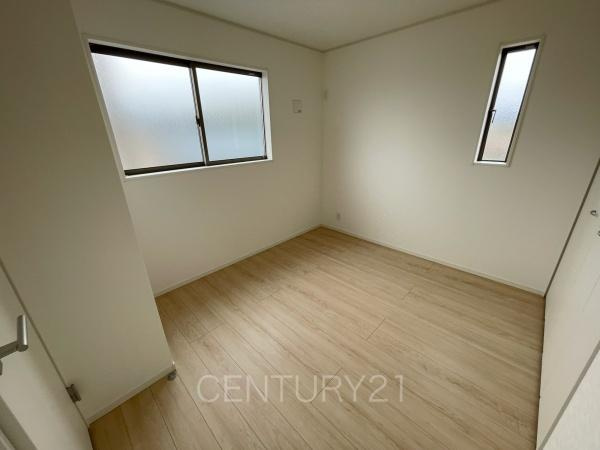 クレイドルガーデン前橋市粕川町女渕第３　１号棟の洋室|２面採光の明るい洋室です