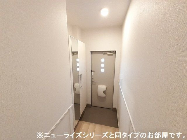 リヴェルラⅠの玄関|落ち着いた玄関です