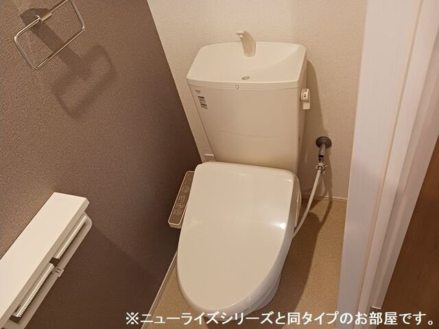 リヴェルラⅠのトイレ|落ち着いたトイレです