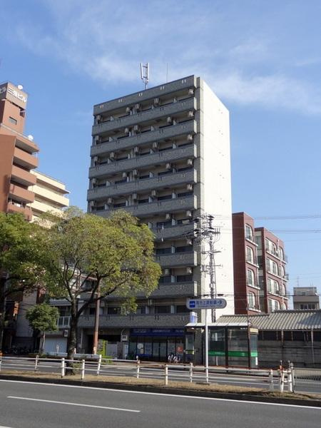 コンチネンタル大正の外観|★大通りの目立つ外観★