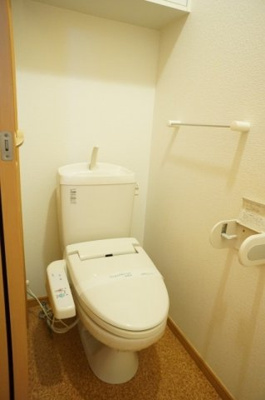 【トイレ】 | シャトレ・ブリアン壱番館 | ゆったりとした空間のトイレです