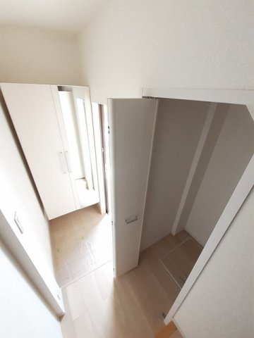 ラシュレの玄関|きれいな玄関です