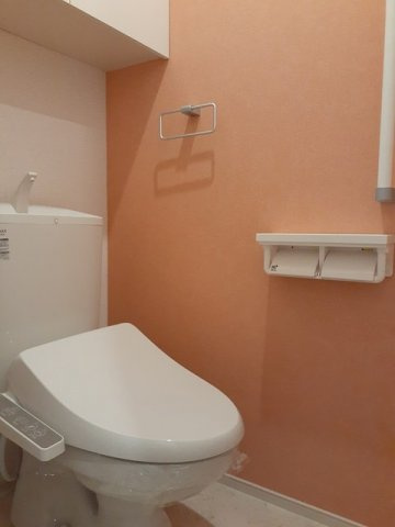 Ｗ．グリシーナのトイレ|落ち着いた色調のトイレです