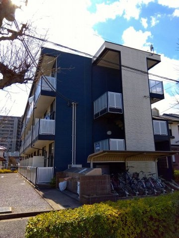 レオパレスオネスティⅢの外観
