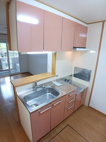 アプローズ　Ⅱのキッチン|コンパクトなキッチンで掃除もラクラク
