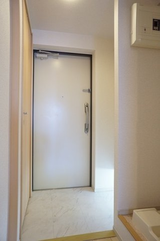 フレイム　タウアの玄関|きれいな玄関です