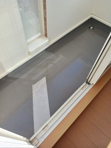 ラフレシールのバルコニー|暖かな日差しのふりそそぐバルコニー