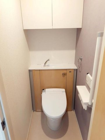 ＳＵＮ　ＨＩＬＬＳ　Ｍ・Ｊのトイレ|落ち着いた色調のトイレです