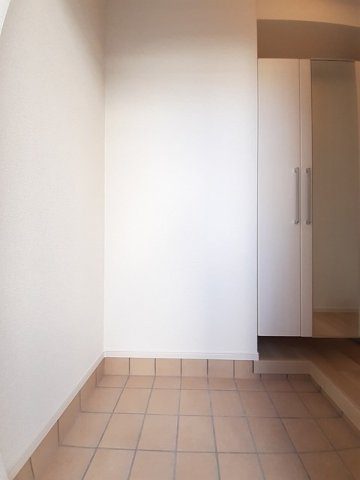 プラシード・ヴィータの玄関|毎日通る玄関はこちらです