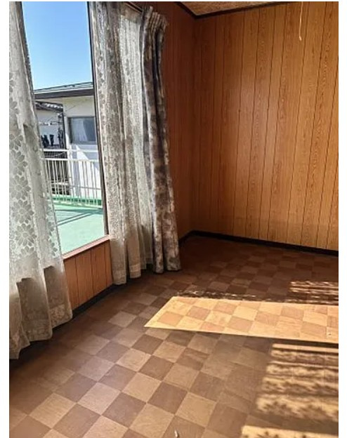 上里町七本木　中古880の内装