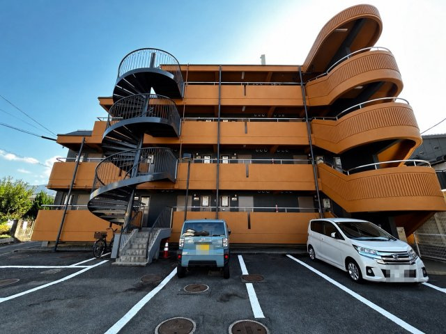 石川マンション３の外観