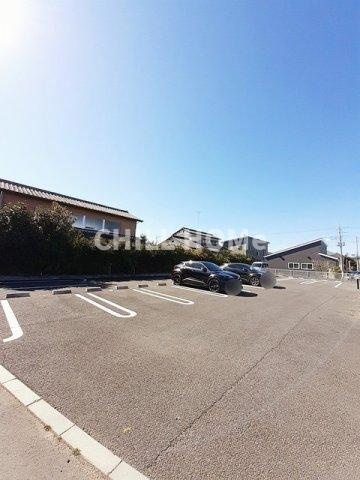 コッティ・ベリー　Ⅰの駐車場|当社、チルホームのHPもご覧ください(^^)/物件情報多数♪