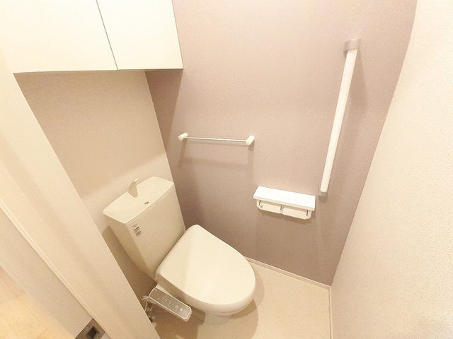 エム・グラース　Ⅱのトイレ|落ち着いたトイレです