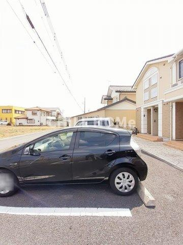 フェリーチェⅠの駐車場