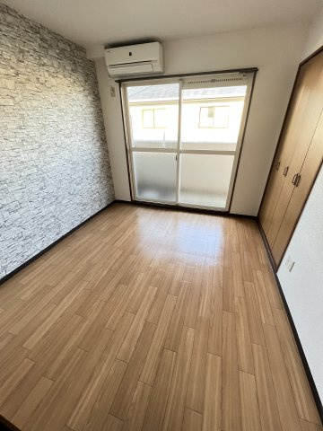 アルファポレールの洋室|明るい洋室です