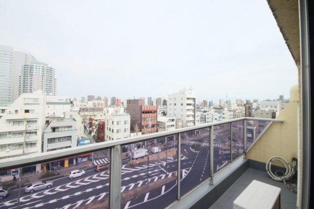 【バルコニー】