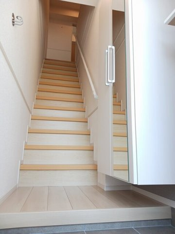 パレスコーネリアⅡの玄関
