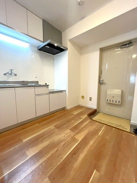 メゾンピュアの玄関