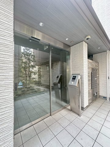 RoyalMaison茨木（ロイヤルメゾン茨木）のエントランス
