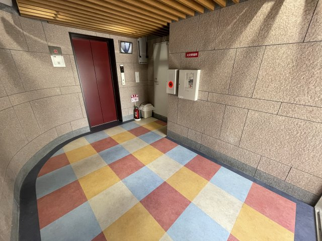 ディオコーポなんばのエントランス