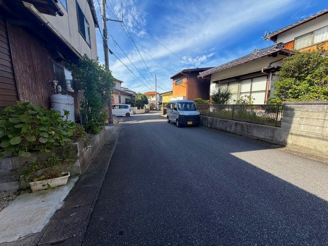 ■□米子市尾高中古戸建□■の前面道路含む現地写真|前面道路になります。