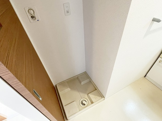 【設備】 | アンビエンテ | 洗濯機置き場