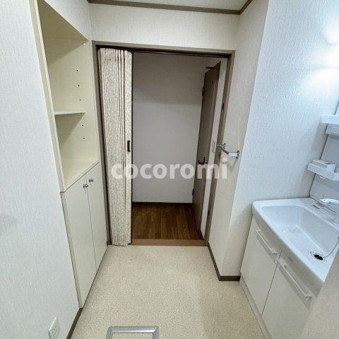 東香里野村マンション　庭付ペット可の洗面所