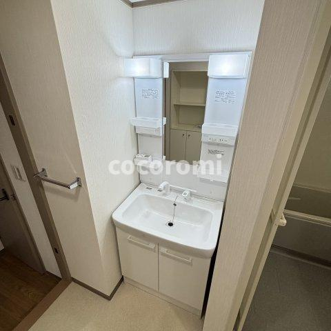 東香里野村マンション　庭付ペット可の洗面所