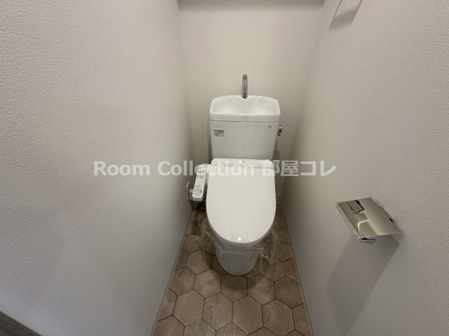 ディアレイシャス矢場町のトイレ|※同物件他部屋写真
反転、色違いの場合有
現況優先