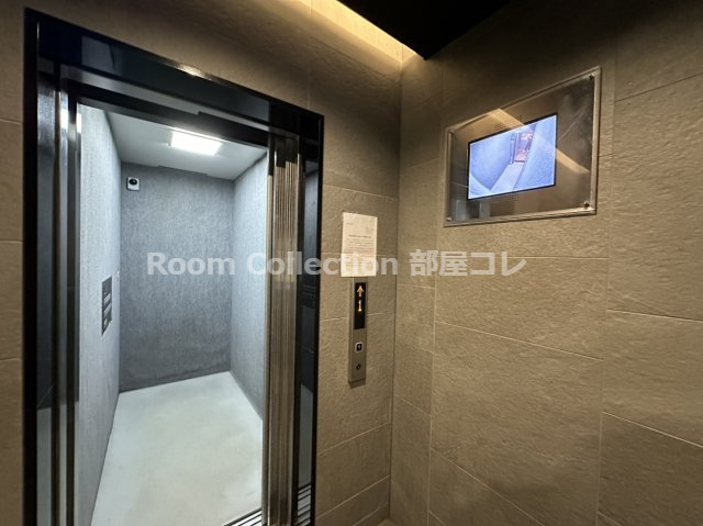 ディアレイシャス矢場町のエントランス