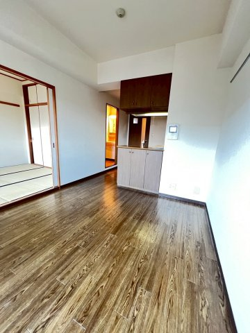 アルティオーレ甲東園の居間・リビング