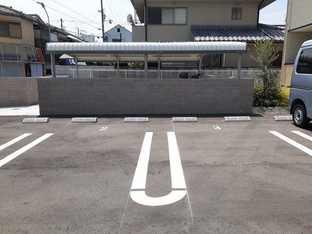 ファイン　レジデンスＭの駐車場|駐車場に車を止められます