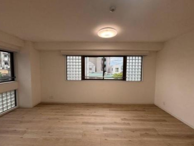 新宿区下落合３丁目の賃貸マンションの居間・リビング