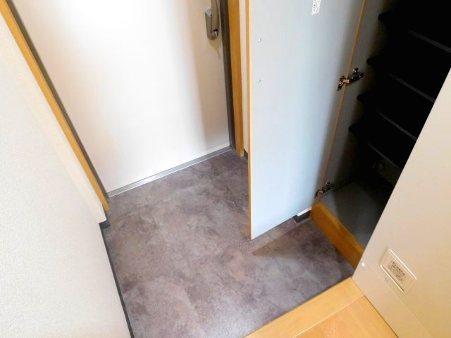 レガーロ桂の玄関