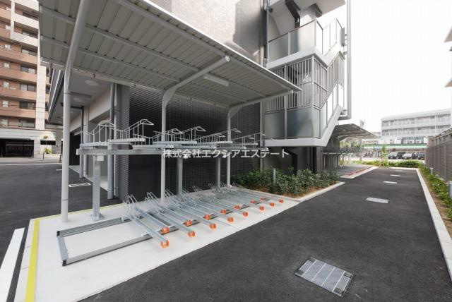 エスリード長居公園PARK AVENUEの駐車場