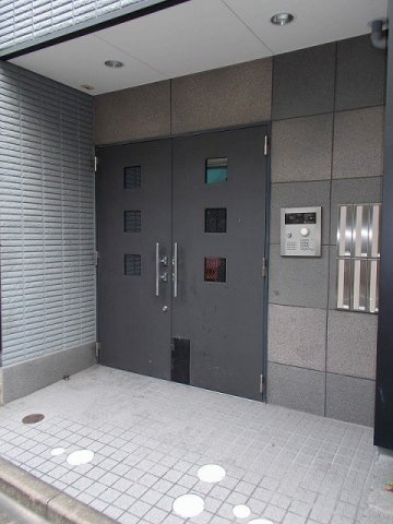 メゾン　ＭＯＭＯのエントランス
