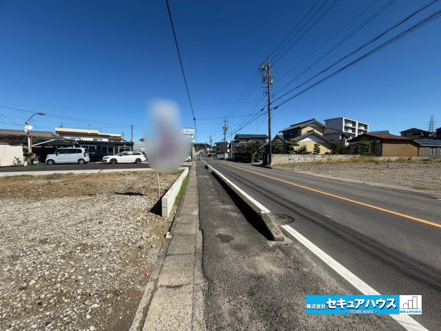 【同施工物件ご案内可能】東海市富木島町向イ　全3棟の前面道路含む現地写真|事前予約にて現地ご見学いただけます！お気軽にお問い合わせください♪
■株式会社　セキュアハウス■
住宅ローンに強く、知識、経験豊富なスタッフ在籍
お客様に寄り添い、ご成約後もサポート致します
